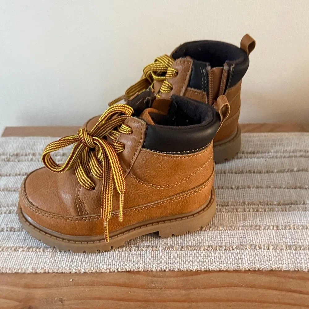 Carters Brown toddler baby work Boots with Yellow Laces ankle boot size 6M NWOT